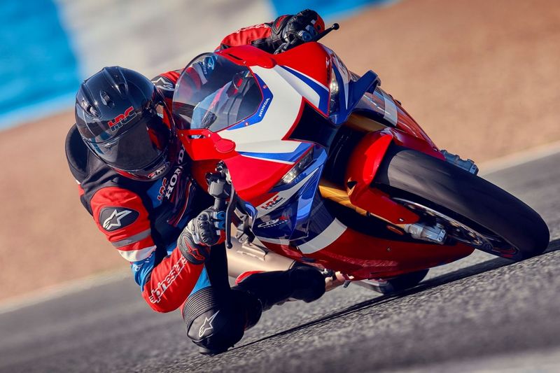 2025 Honda CBR1000RR-R Fireblade SP