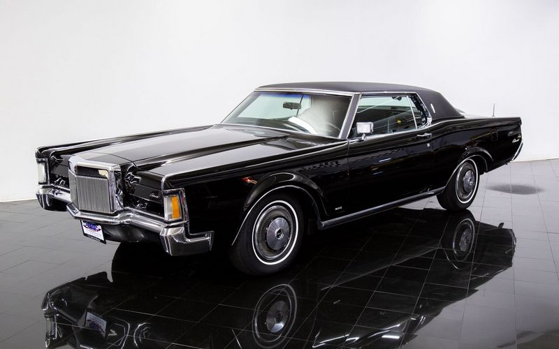 1971 Lincoln Continental Mark III – The Car