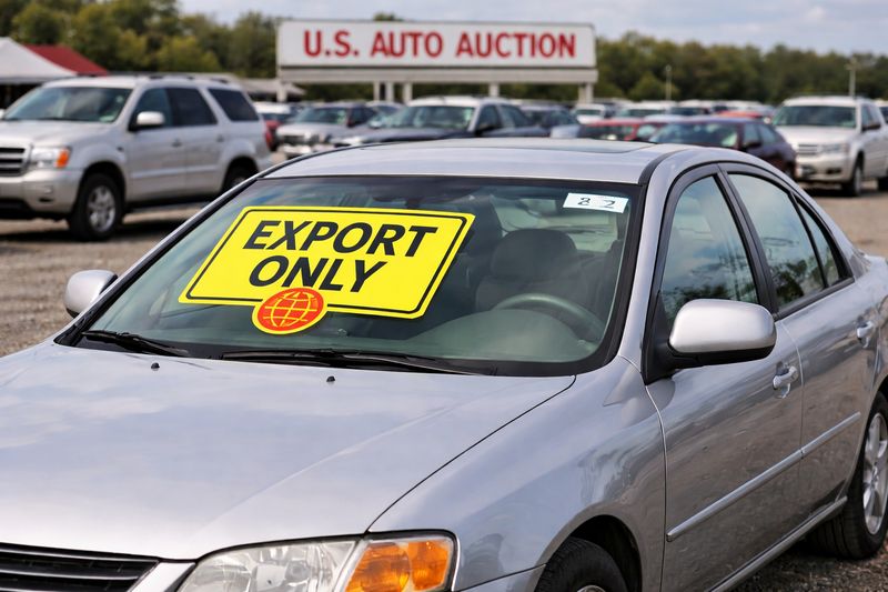 Photo of a car at a U.S. auto auction labeled "Export Only," highlighting vehicles intended for international buyers.