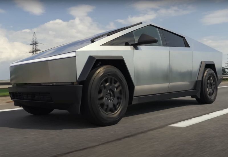 2025 Tesla Cybertruck